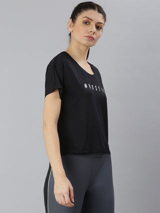 HUSTLE WOMEN BLACK DRI-FIT ROUND NECK CROP T-SHIRT