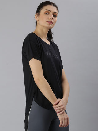 HUSTLE WOMEN BLACK DRI-FIT RELAXED FIT T-SHIRT