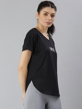 NINE WOMEN BLACK DRI-FIT RELAXED FIT T-SHIRT